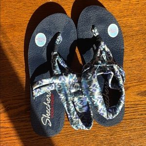 Sketchers sandals